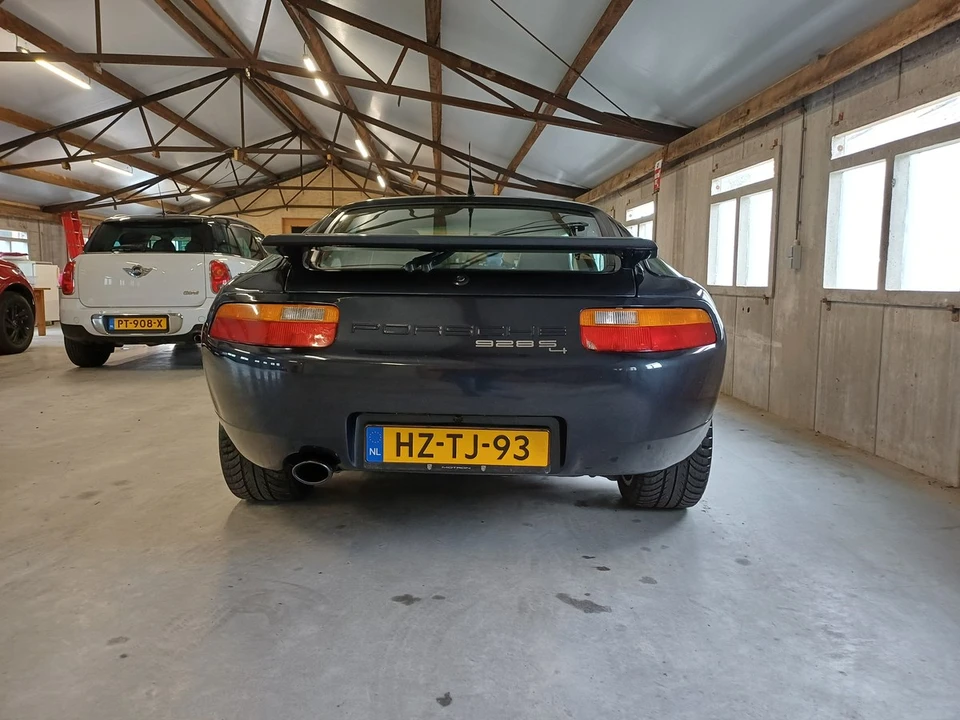 1986 Porsche 928 S - Image 21 of 30