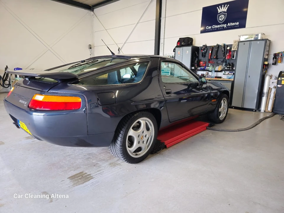 1986 Porsche 928 S - Image 7 of 30