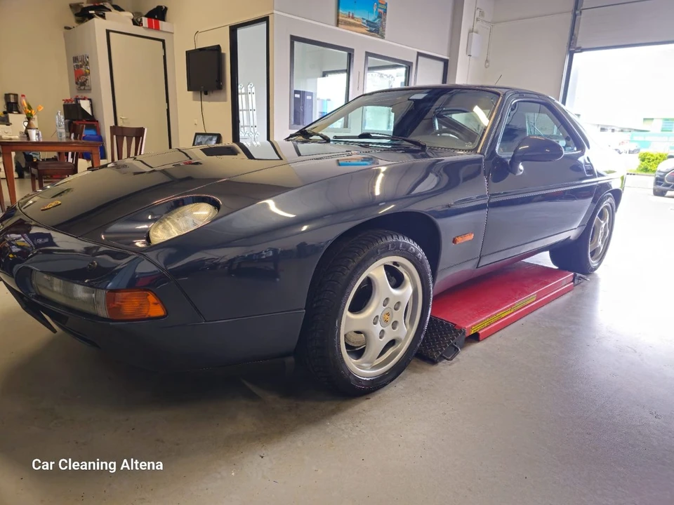 1986 Porsche 928 S - Image 2 of 30