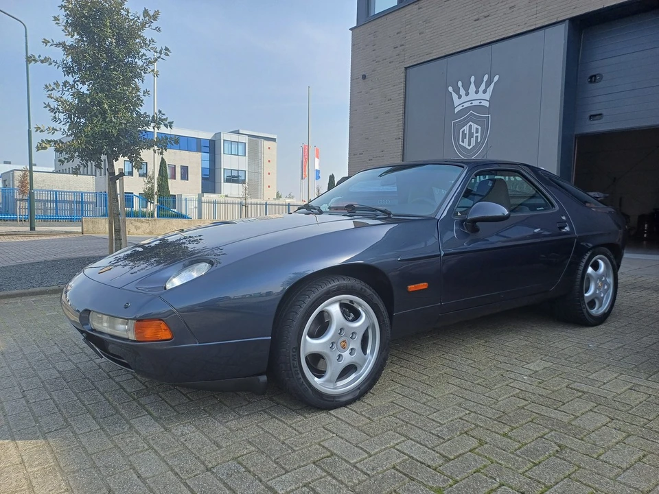 1986 Porsche 928 S - Image 10 of 30
