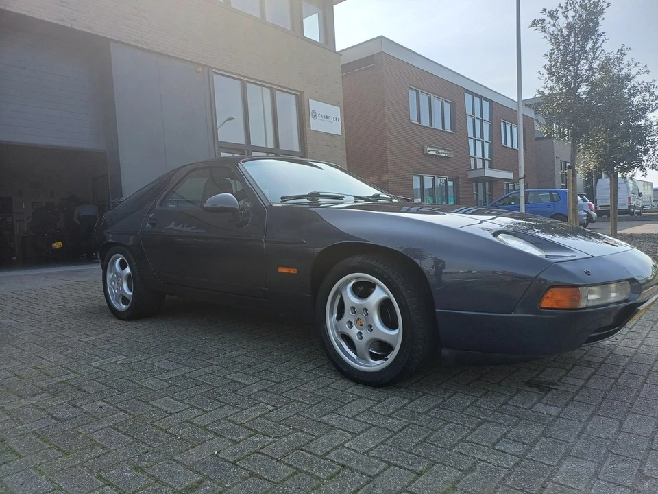 1986 Porsche 928 S - Image 11 of 30