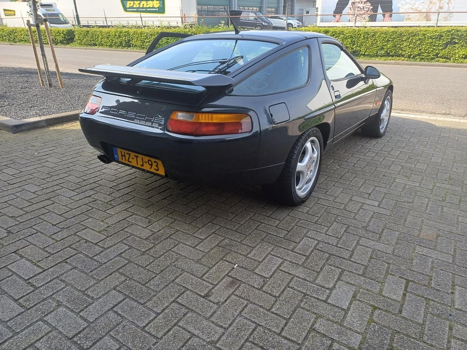1986 Porsche 928 S - Image 13 of 30