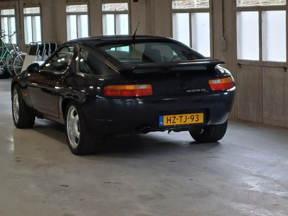 1986 Porsche 928 S - Image 17 of 30