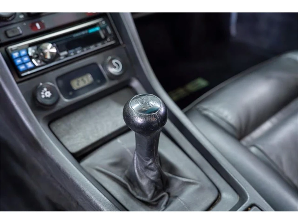 1986 Porsche 928 S - Image 17 of 31