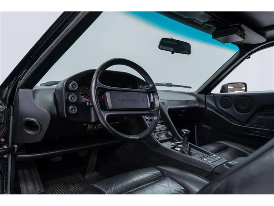 1986 Porsche 928 S - Image 12 of 31