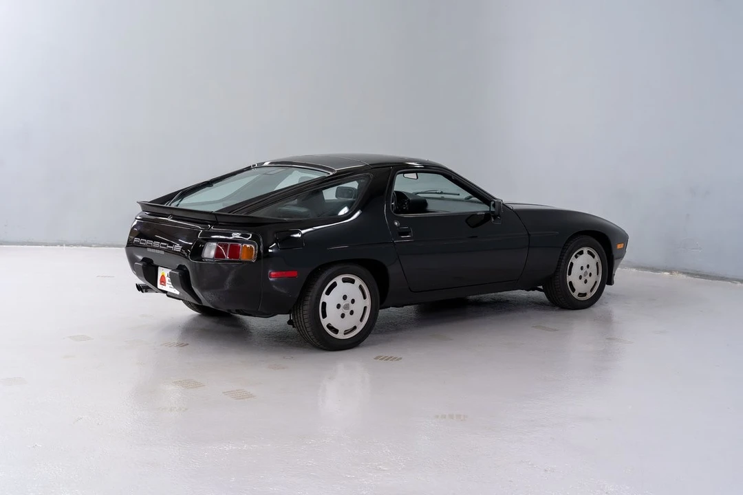 1986 Porsche 928 S - Image 7 of 31