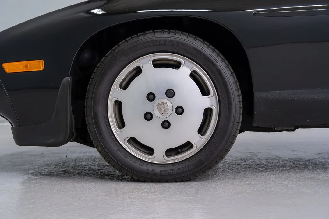 1986 Porsche 928 S - Image 29 of 31