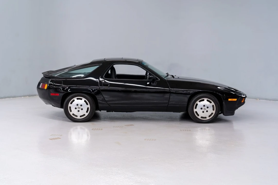 1986 Porsche 928 S - Image 8 of 31