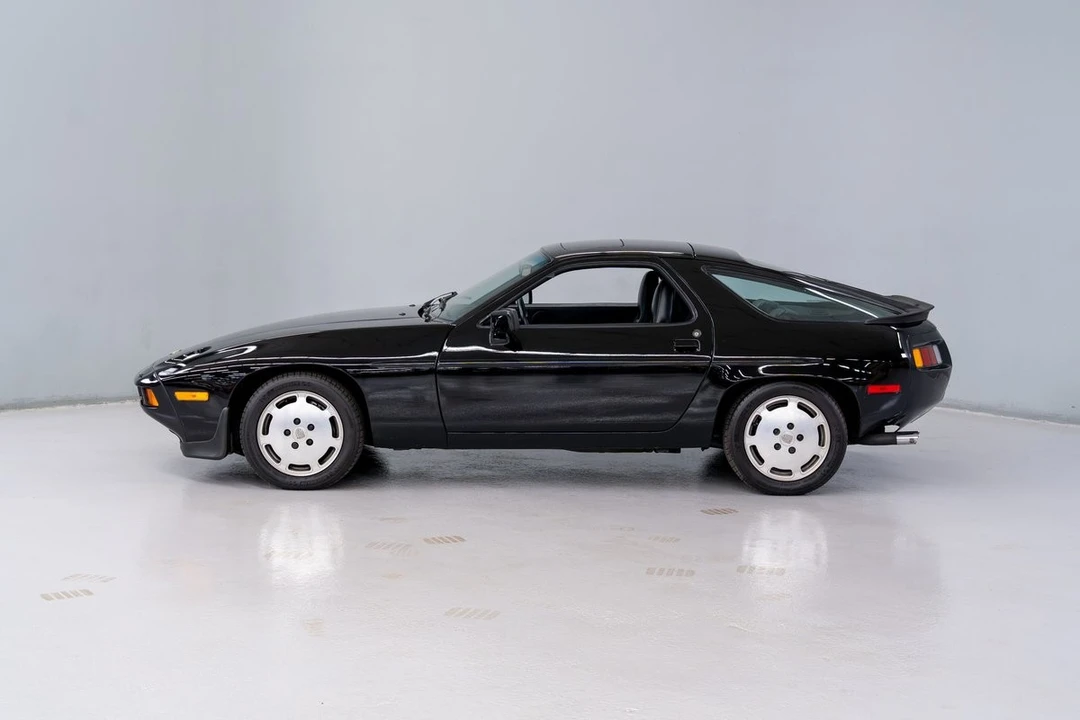 1986 Porsche 928 S - Image 3 of 31
