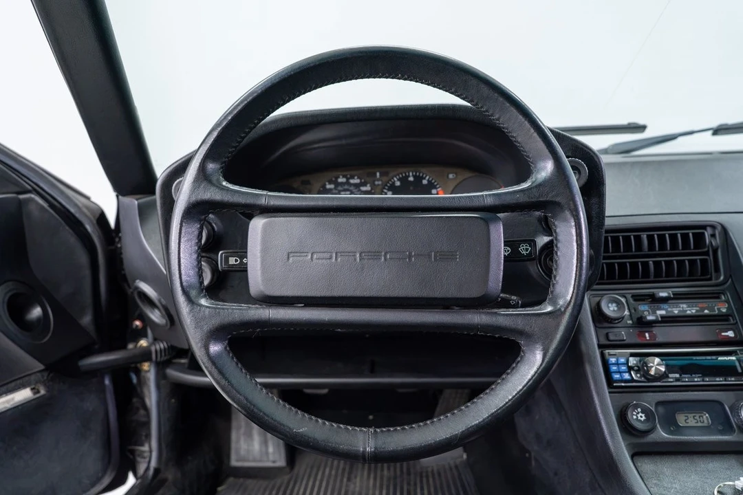 1986 Porsche 928 S - Image 12 of 31