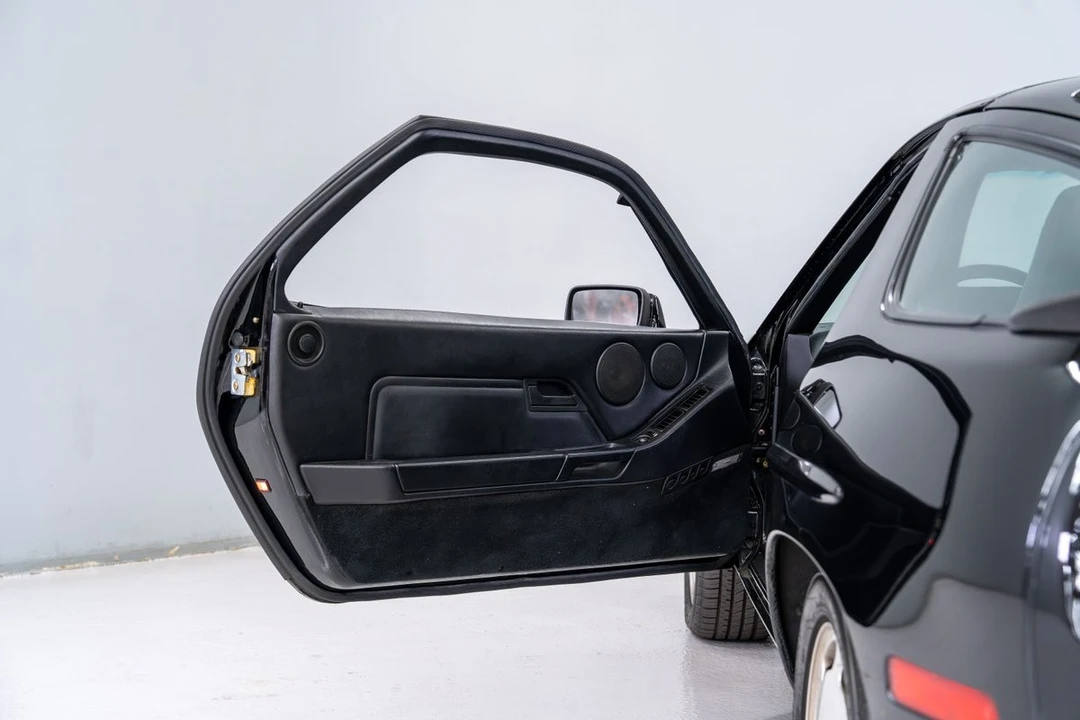 1986 Porsche 928 S - Image 10 of 31