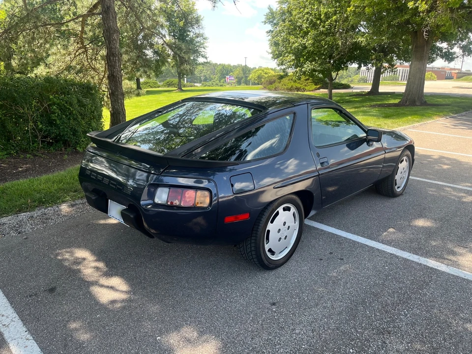1986 Porsche 928 S - Image 5 of 30
