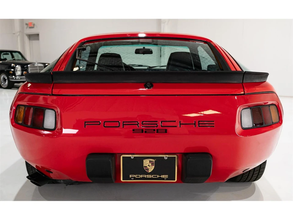 1986 Porsche 928 S - Image 7 of 31