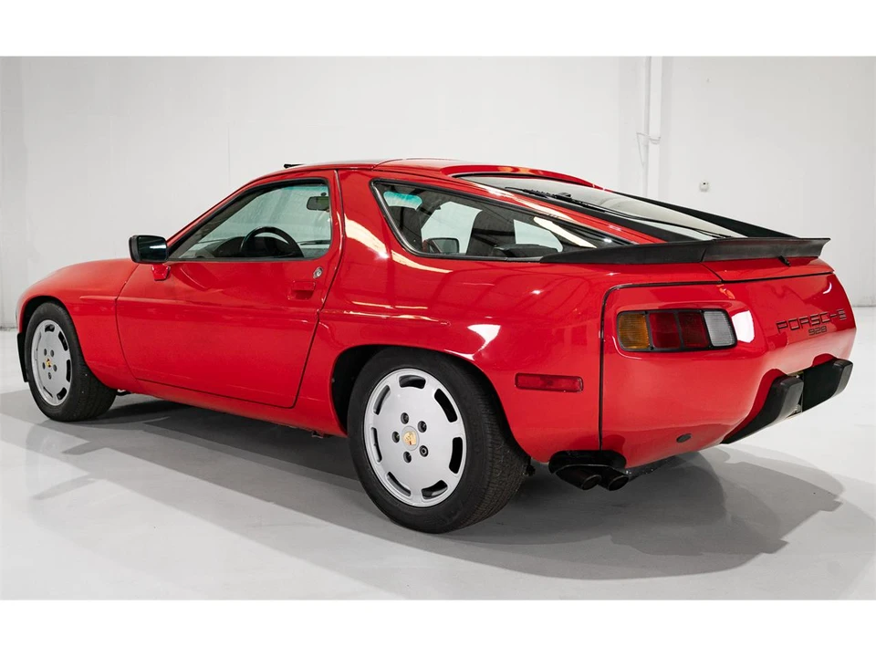 1986 Porsche 928 S - Image 8 of 31
