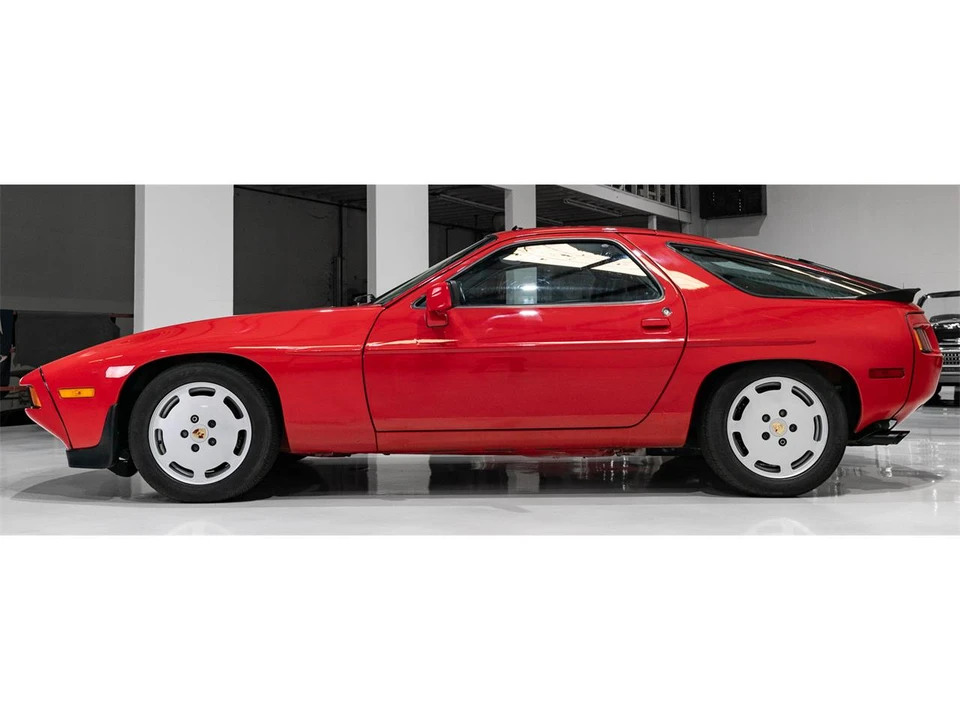1986 Porsche 928 S - Image 9 of 31