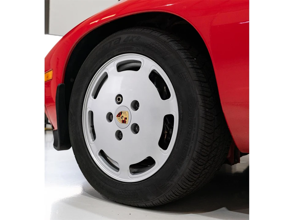 1986 Porsche 928 S - Image 12 of 31