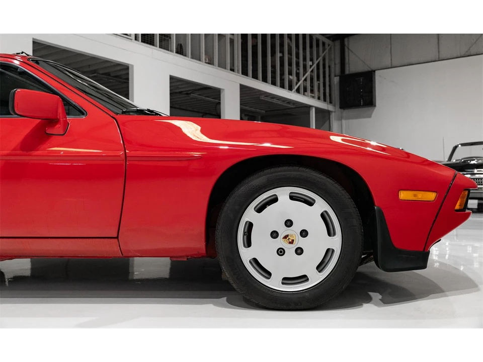 1986 Porsche 928 S - Image 16 of 31