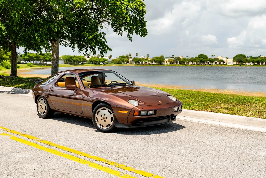 1986 Porsche 928 S - Image 13 of 31