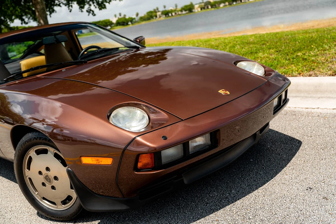 1986 Porsche 928 S - Image 16 of 31