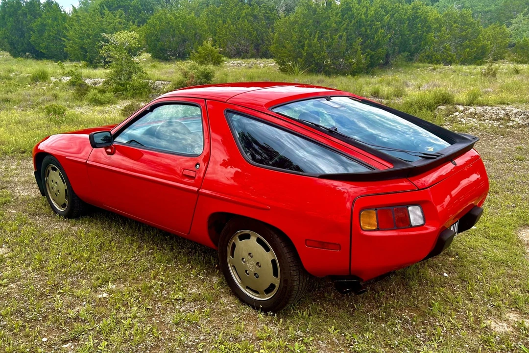 1986 Porsche 928 S - Image 5 of 31