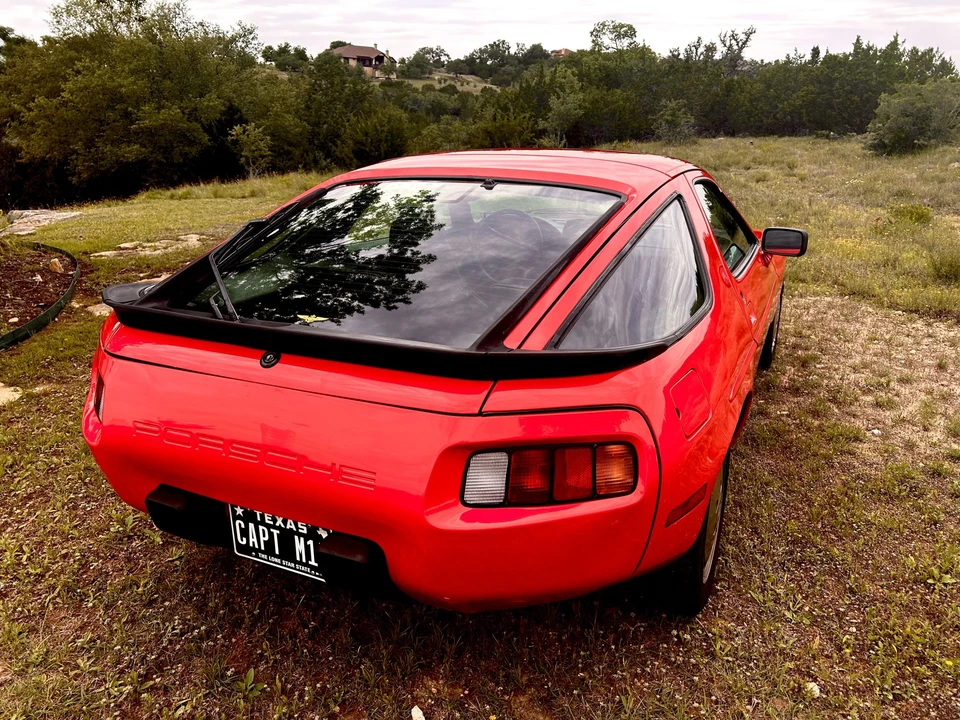 1986 Porsche 928 S - Image 8 of 31