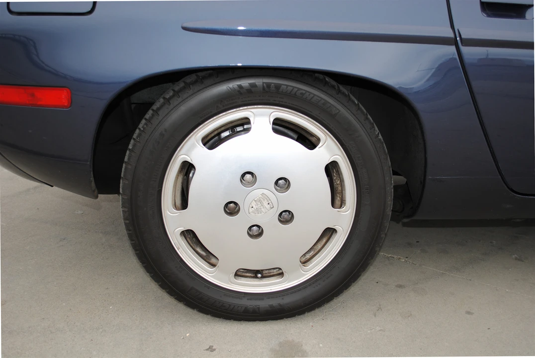 1986 Porsche 928 S - Image 27 of 31