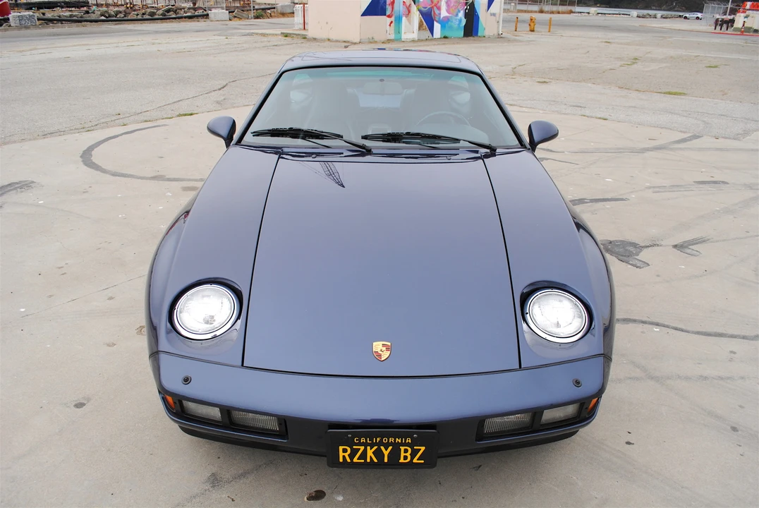 1986 Porsche 928 S - Image 8 of 31