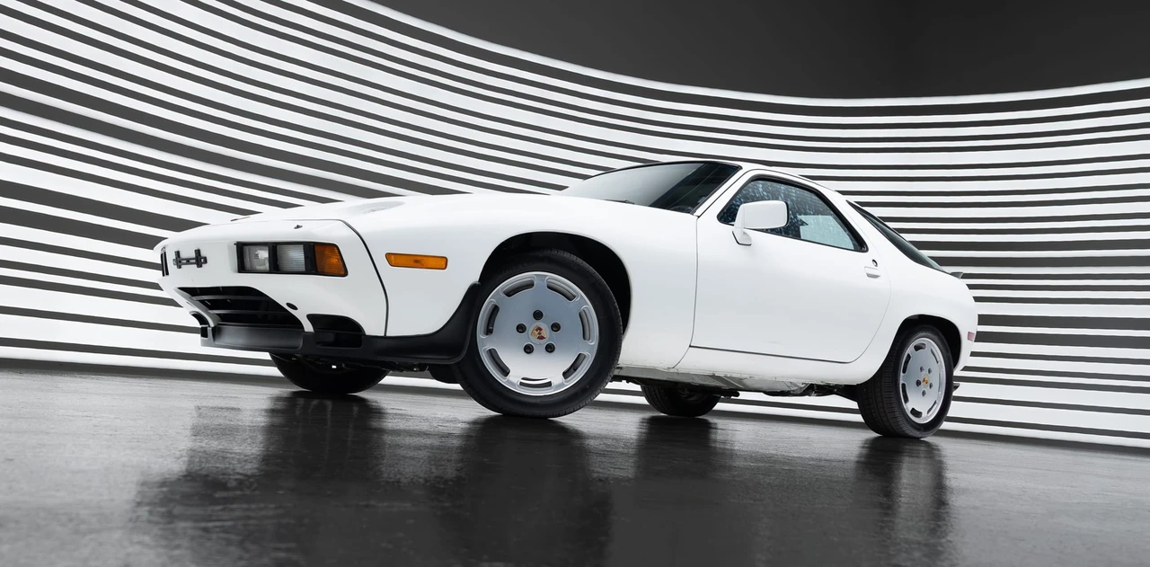 1986 Porsche 928 S - Image 2 of 31