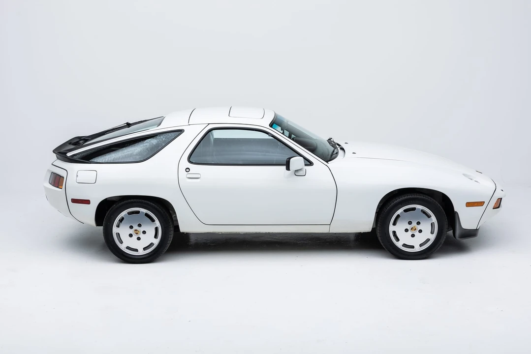 1986 Porsche 928 S - Image 14 of 31