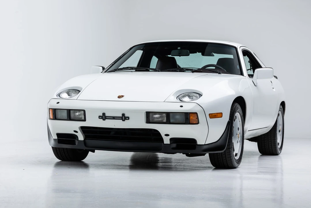 1986 Porsche 928 S - Image 7 of 31