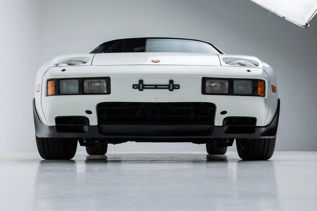 1986 Porsche 928 S - Image 9 of 31