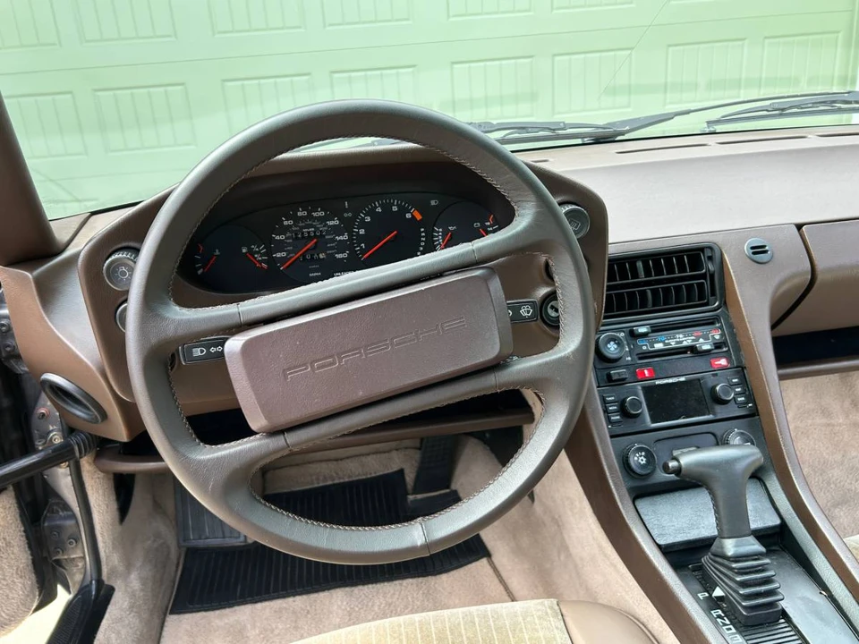 1986 Porsche 928 S - Image 10 of 15