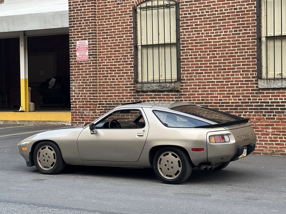 1986 Porsche 928 S - Image 25 of 31