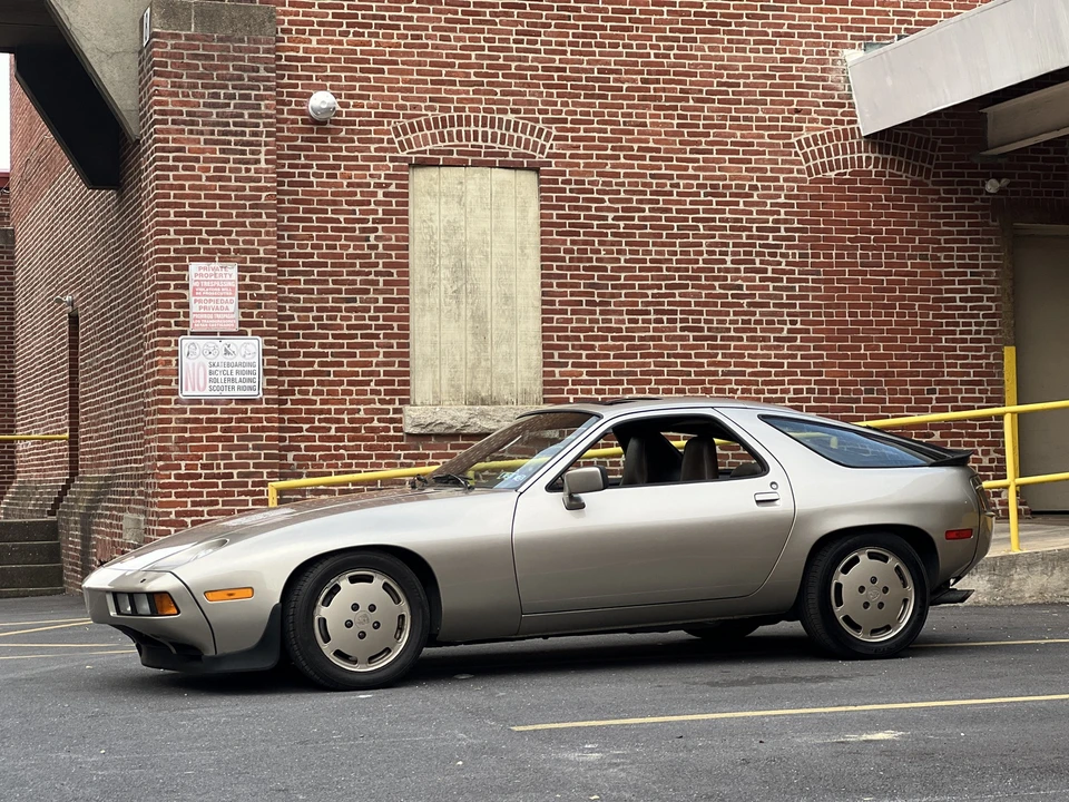1986 Porsche 928 S - Image 24 of 31