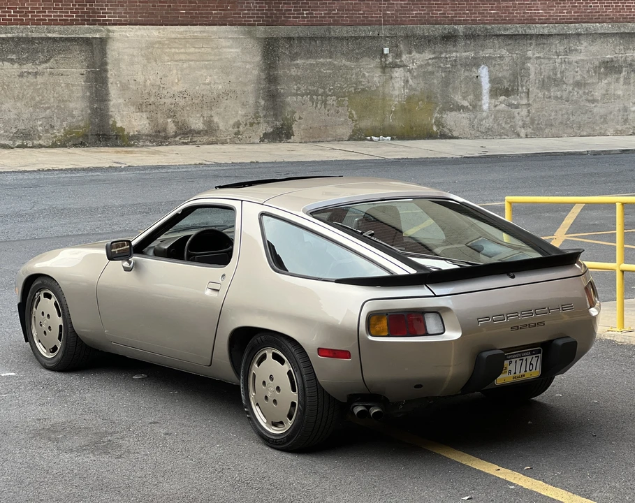 1986 Porsche 928 S - Image 28 of 31