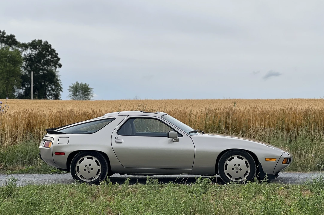 1986 Porsche 928 S - Image 12 of 31