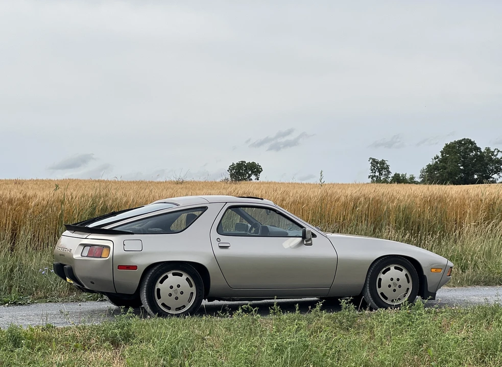 1986 Porsche 928 S - Image 11 of 31