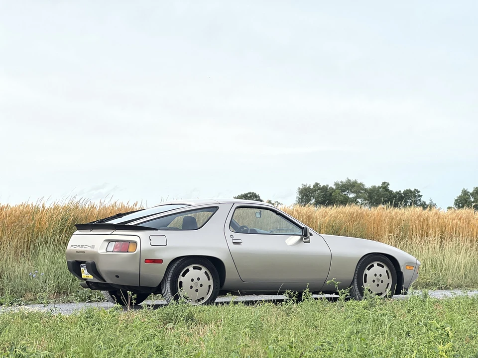 1986 Porsche 928 S - Image 10 of 31