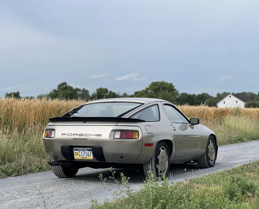 1986 Porsche 928 S - Image 8 of 31