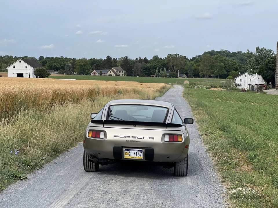 1986 Porsche 928 S - Image 7 of 31