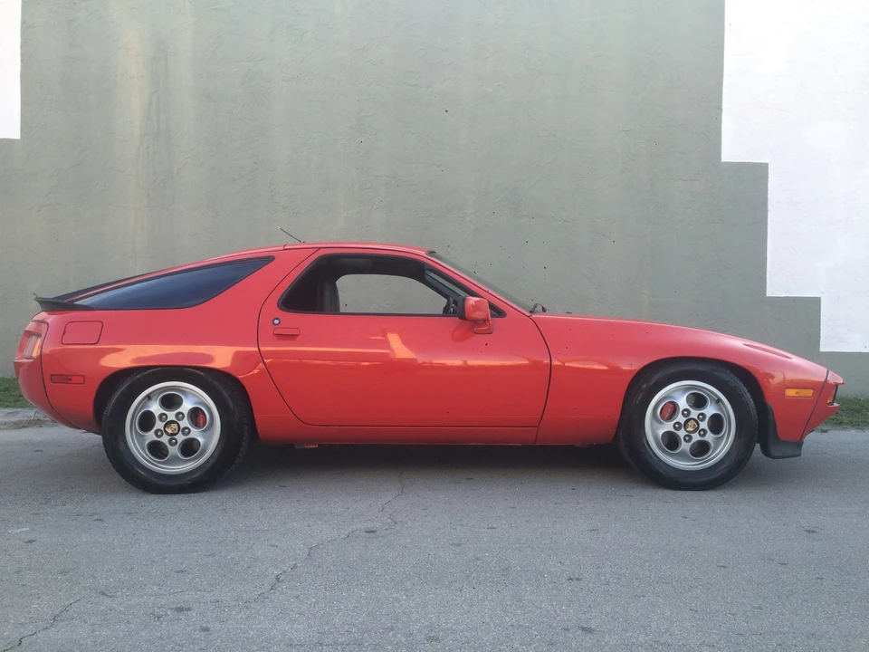 1986 Porsche 928 S - Image 7 of 31
