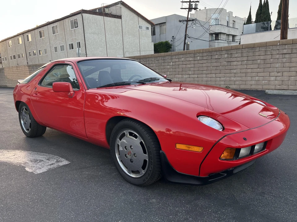 1986 Porsche 928 S - Image 14 of 31