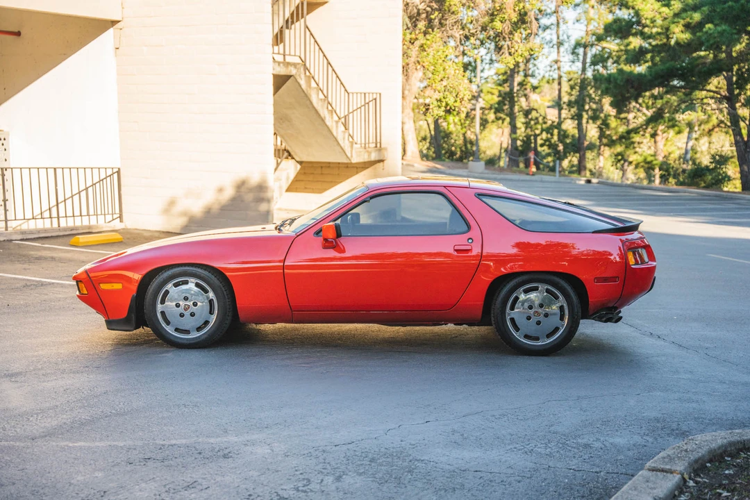 1986 Porsche 928 S - Image 6 of 31
