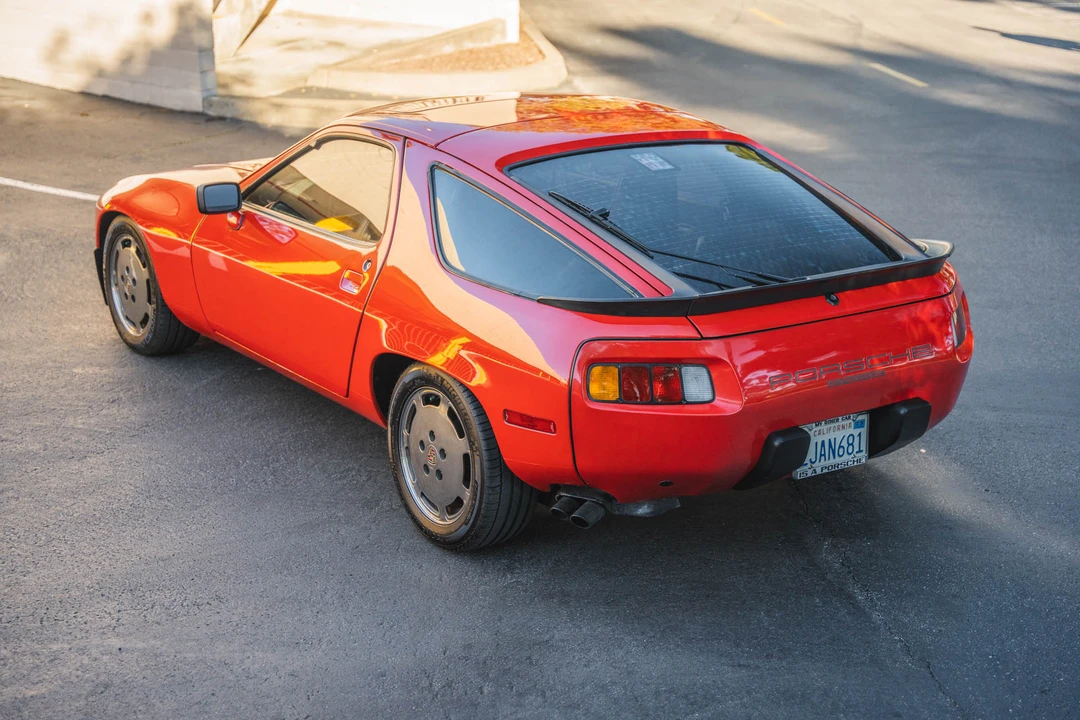 1986 Porsche 928 S - Image 12 of 31
