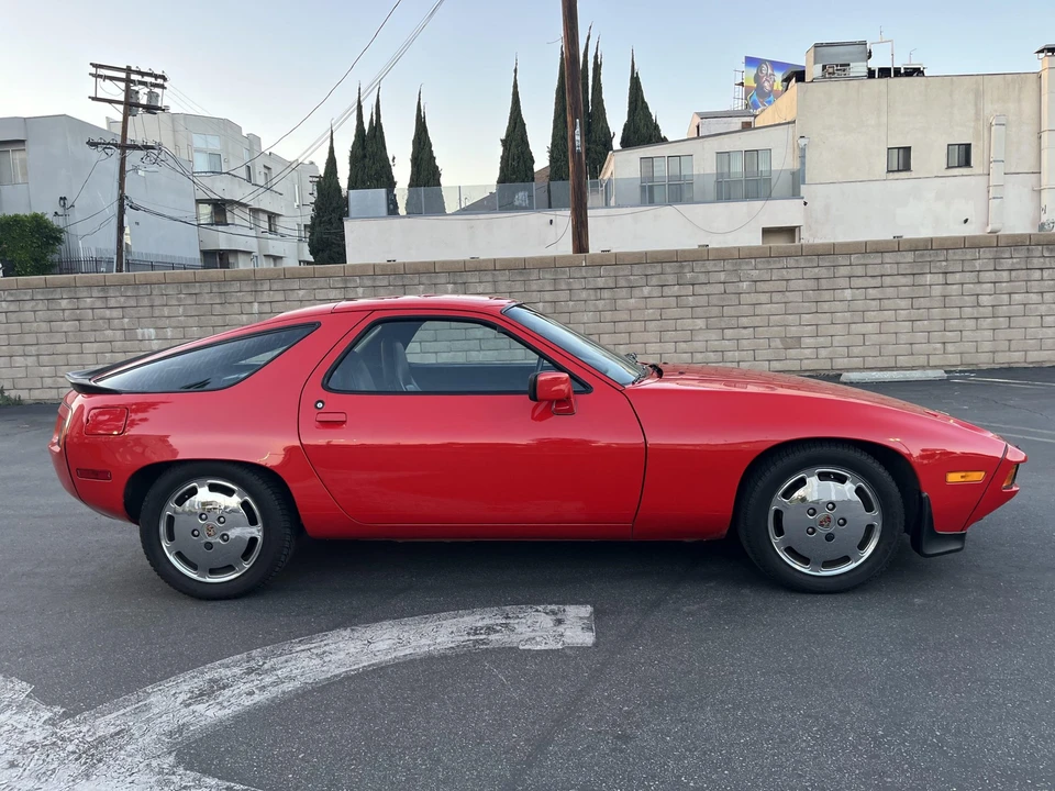 1986 Porsche 928 S - Image 12 of 31