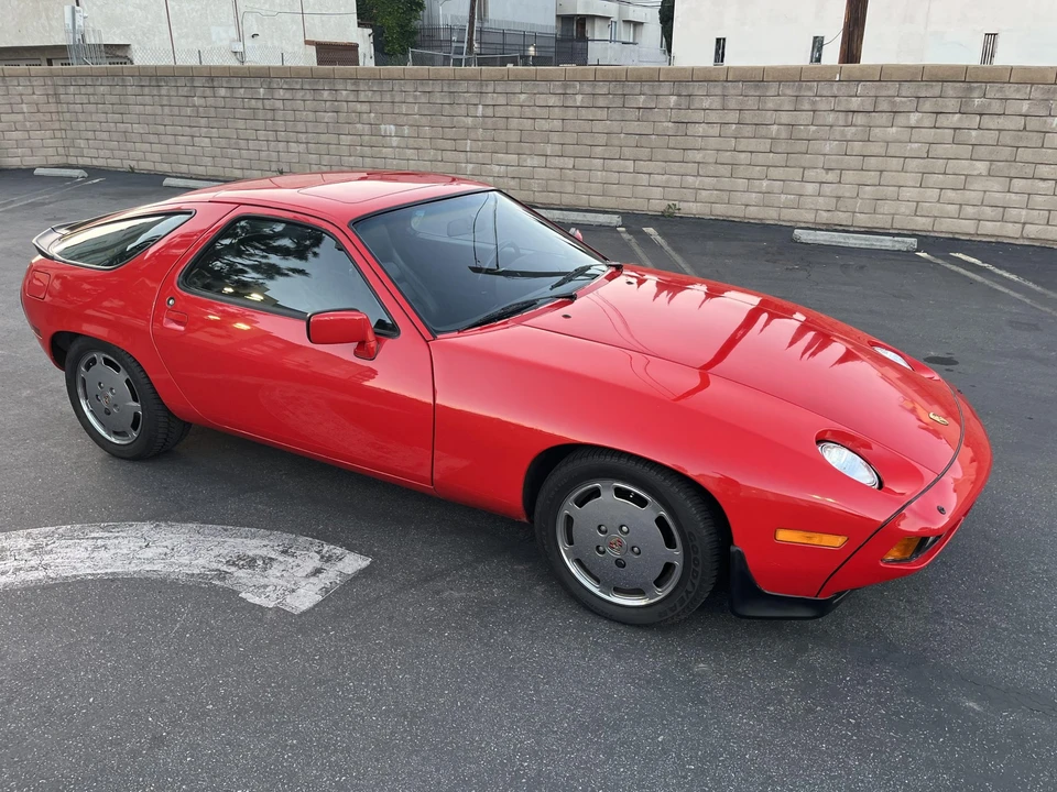 1986 Porsche 928 S - Image 13 of 31