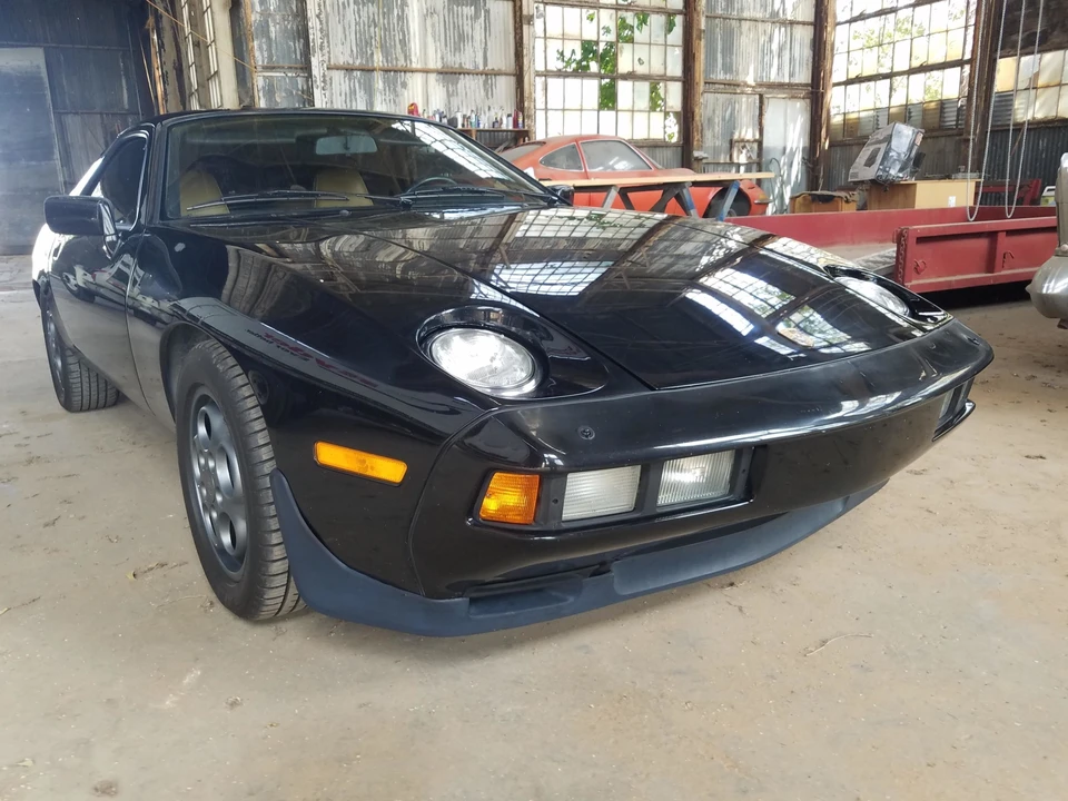 1986 Porsche 928 S - Image 7 of 31