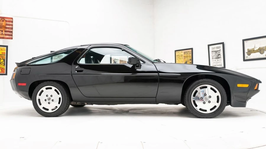 1986 Porsche 928 S - Image 12 of 31