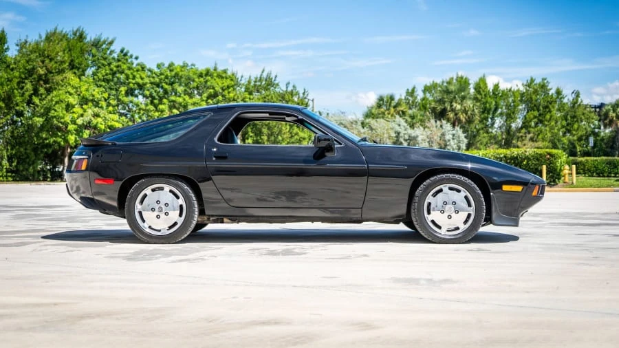 1986 Porsche 928 S - Image 7 of 31