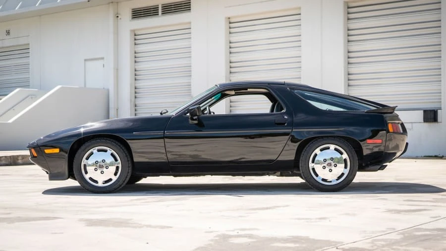 1986 Porsche 928 S - Image 2 of 31
